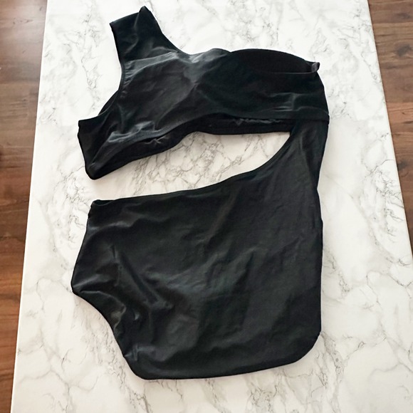 J. Crew Black One Shoulder One Piece Swimsuit Cutout Gold Button‎ Detail Size 20 - Picture 7 of 12